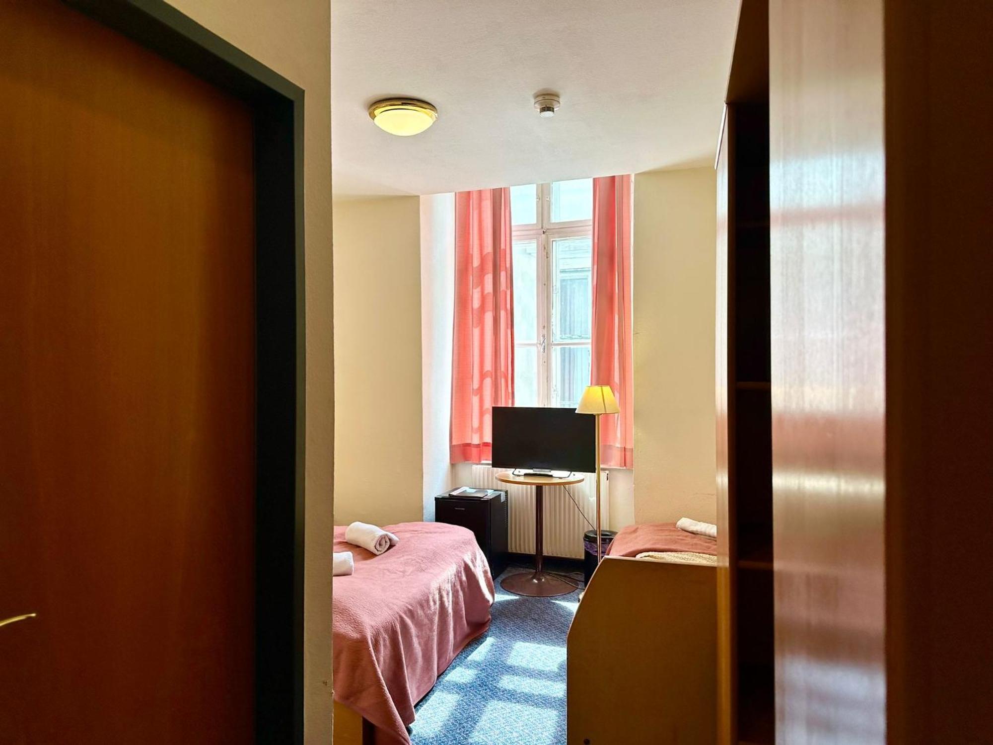 Very Central Apartments, 5 Min To City Center, No Reception Vídeň Exteriér fotografie